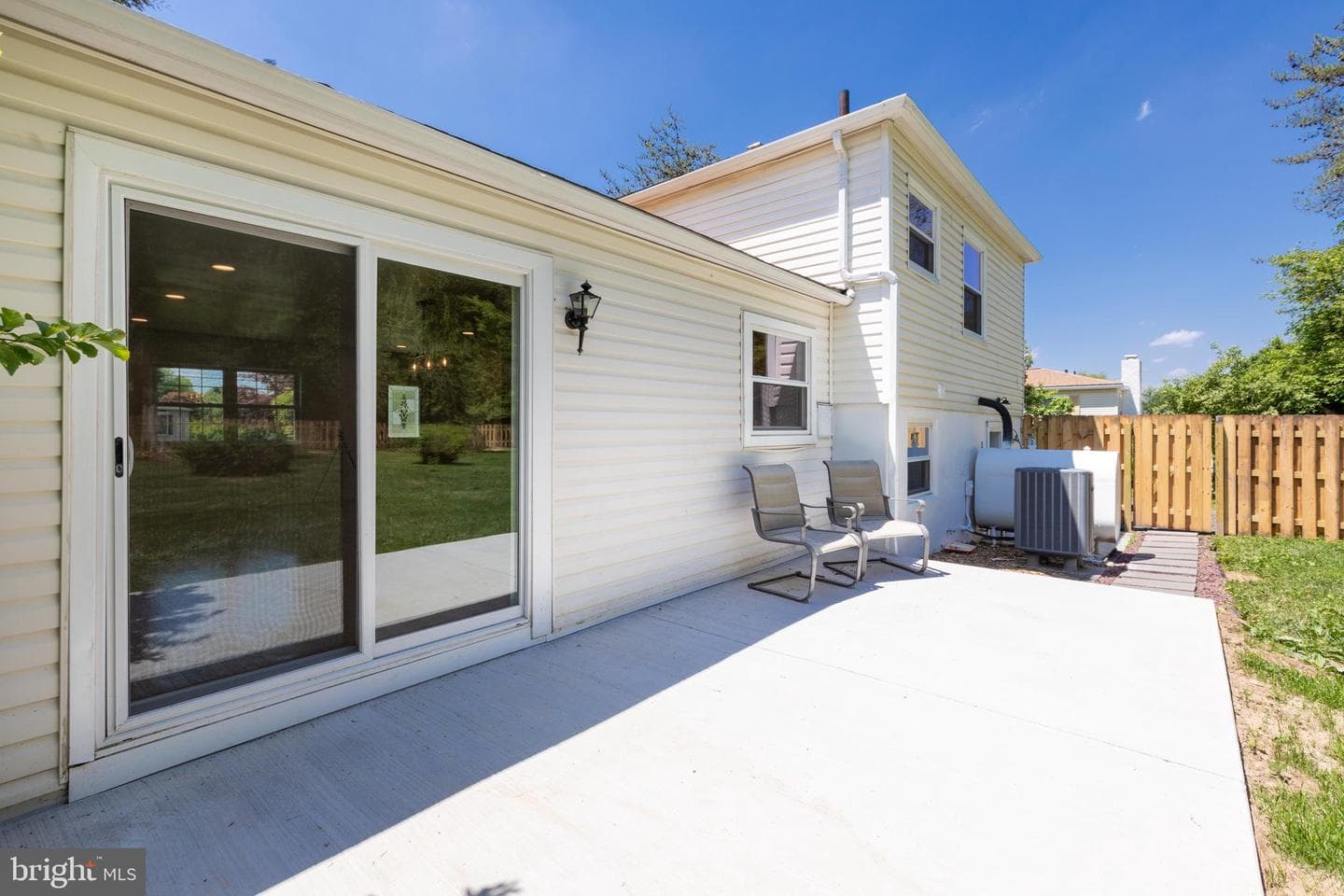 970 Kingsway Drive photo 48