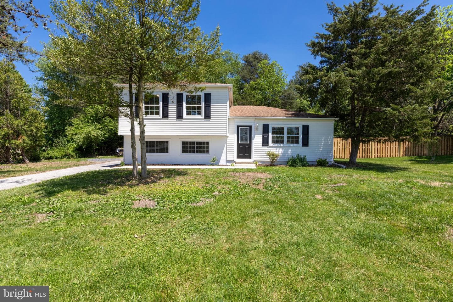 970 Kingsway Drive photo 8