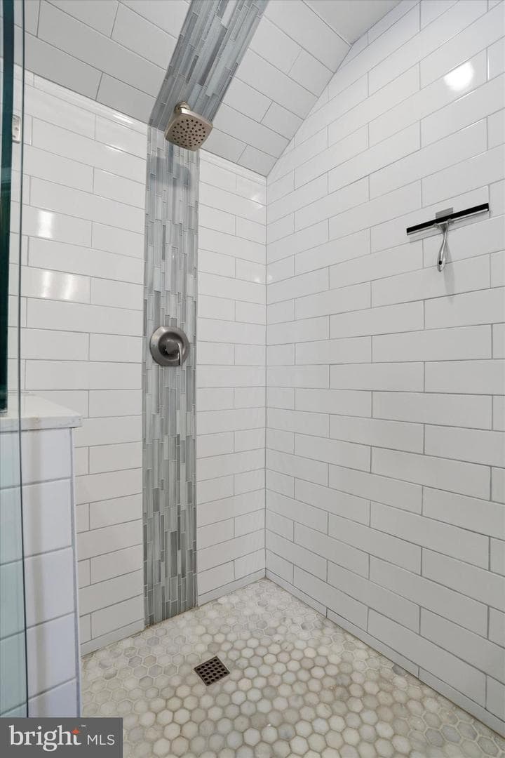 328 Dean Street photo 29