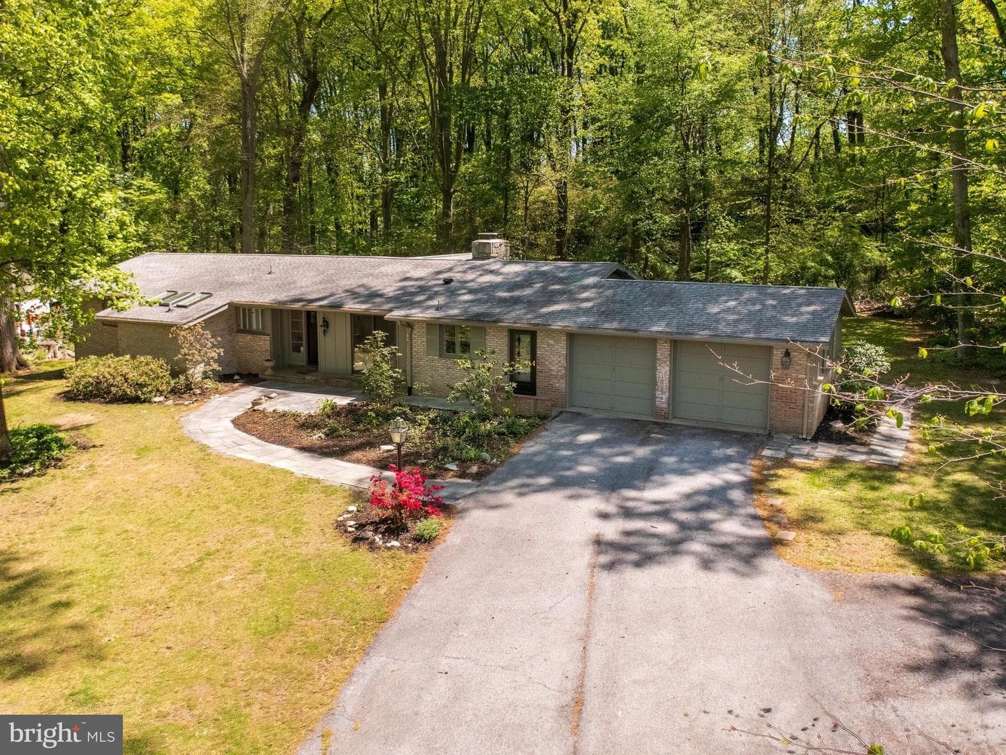 12 Woodland Circle