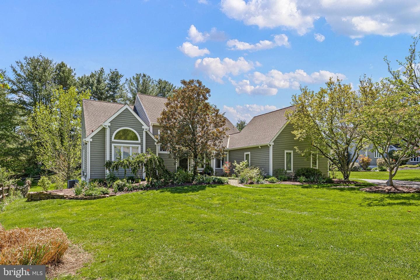 15 Orchard View photo 1
