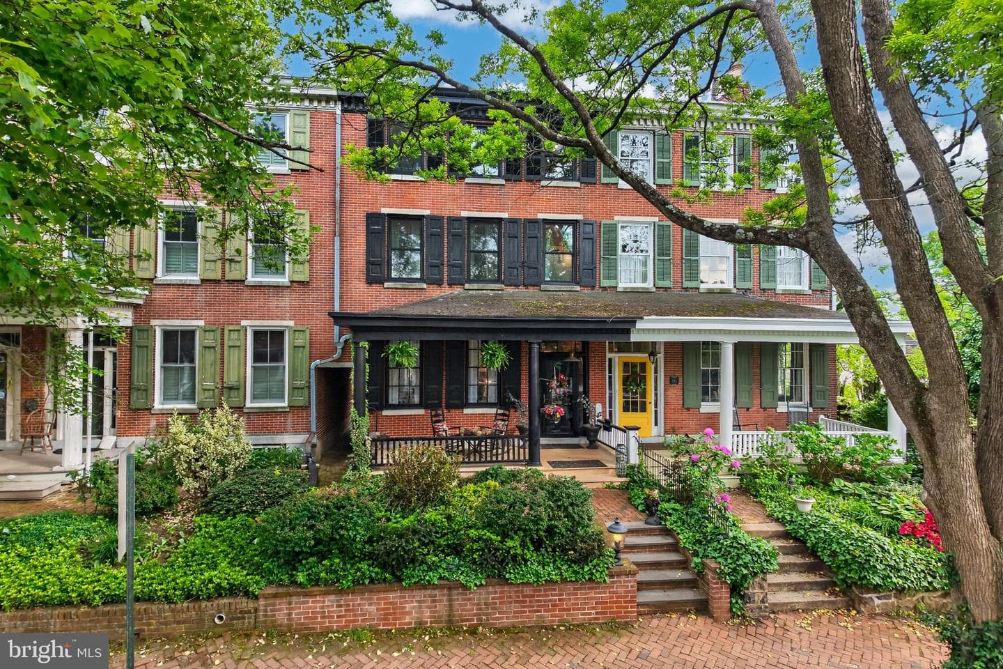340 W Miner Street