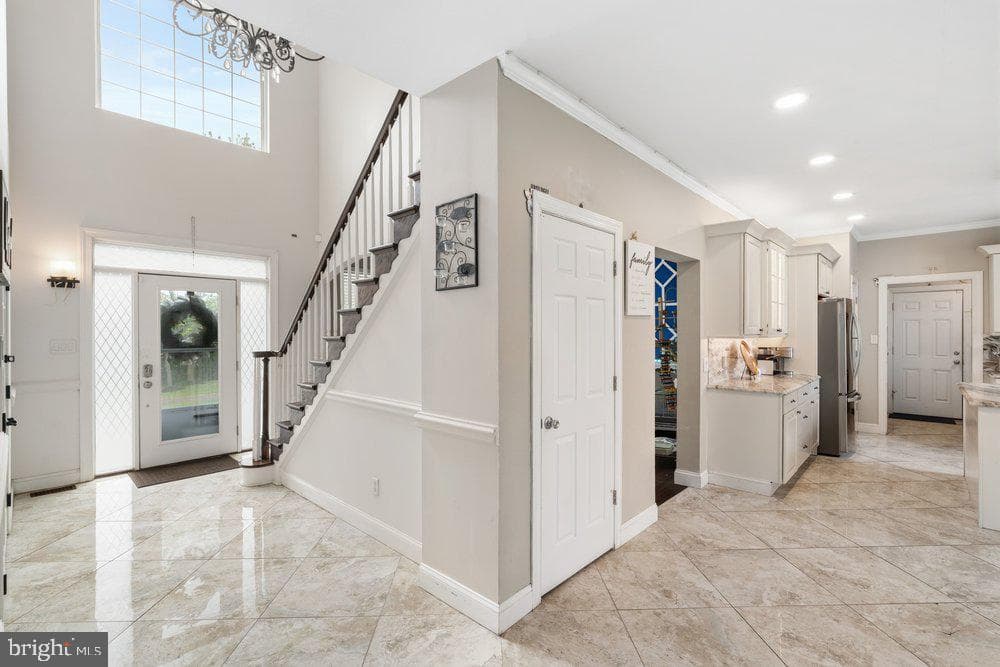 32 Meadow Lane photo 11