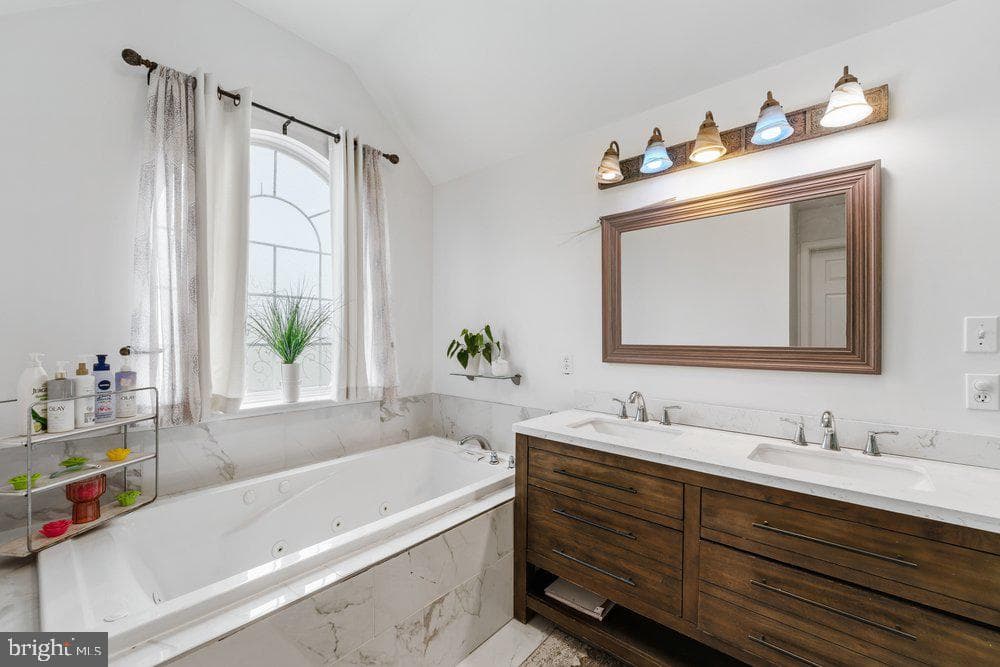 32 Meadow Lane photo 33