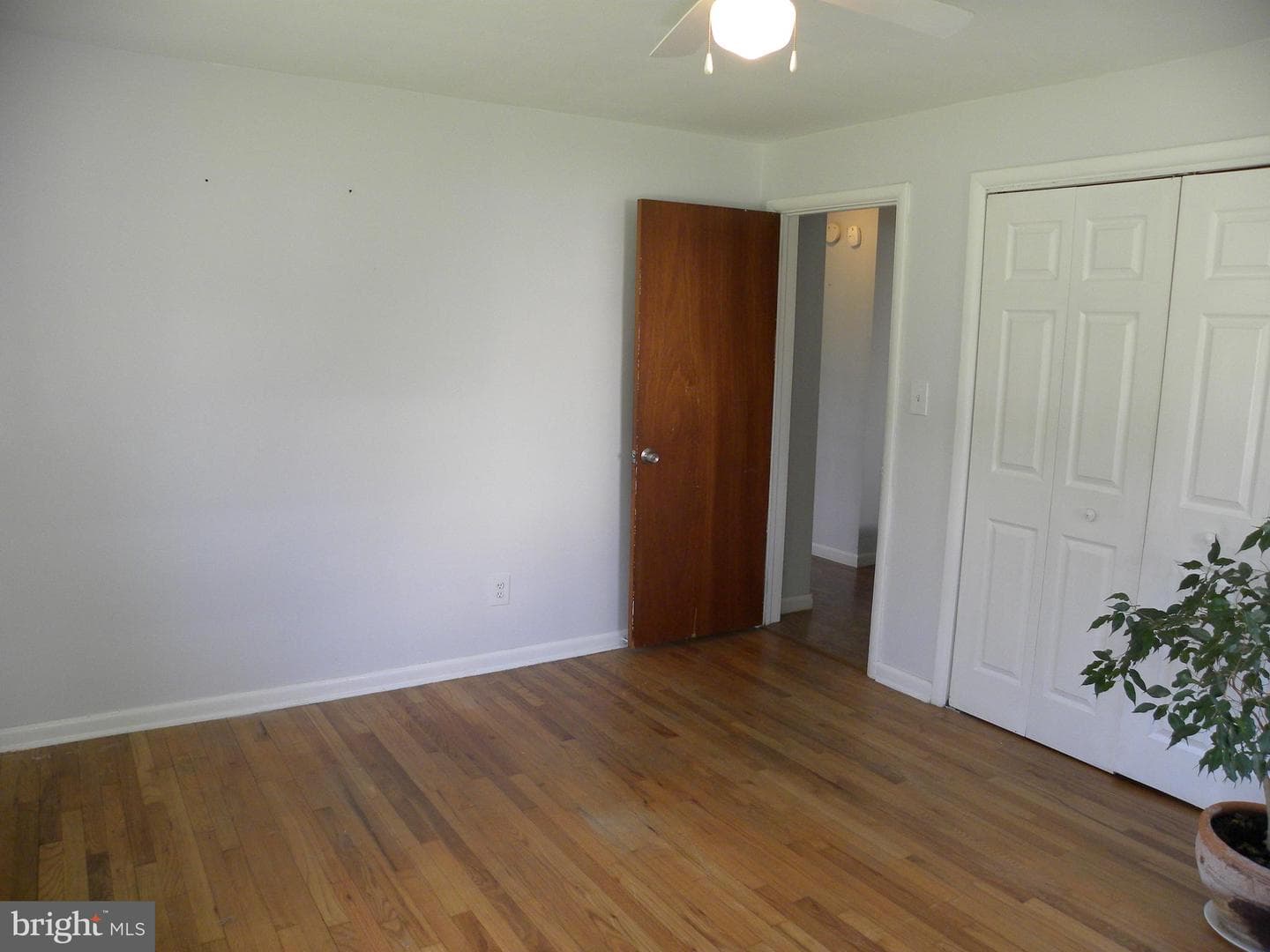 2400 Strasburg Road photo 16