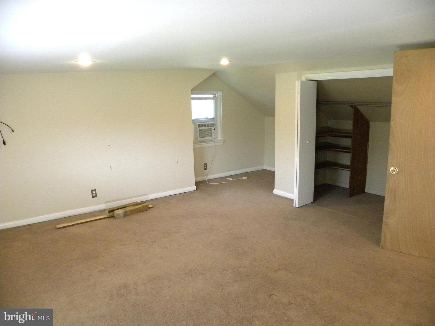 2400 Strasburg Road photo 19