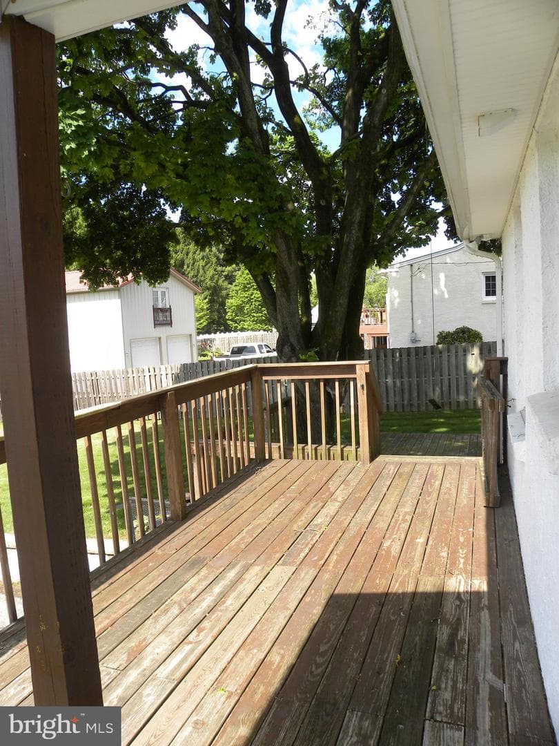2400 Strasburg Road photo 37