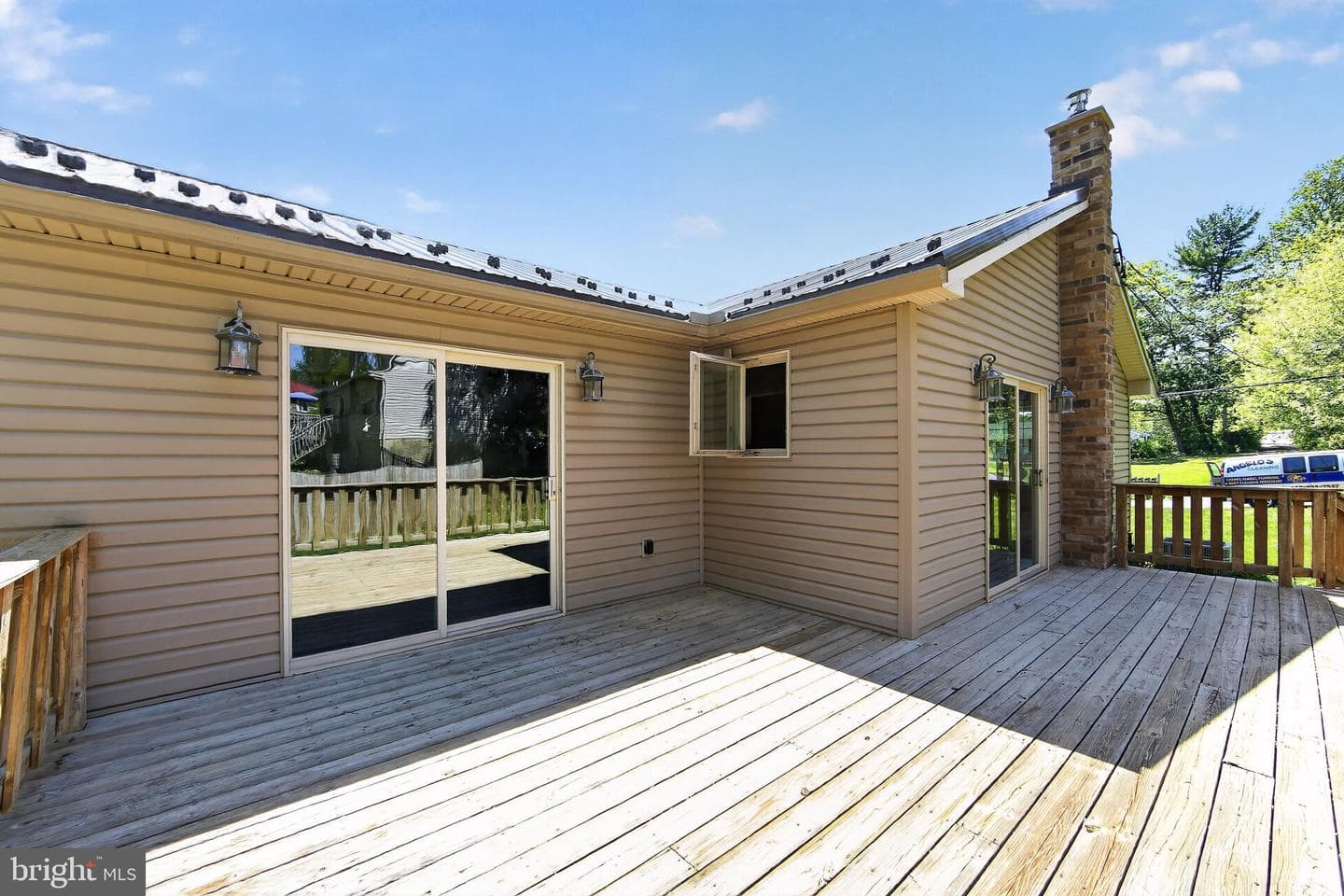 215 N Limestone Road photo 4
