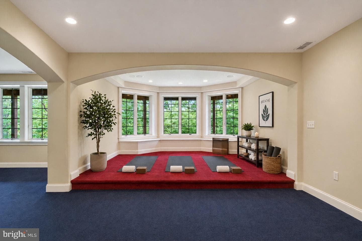 606 Longchamps Drive photo 48