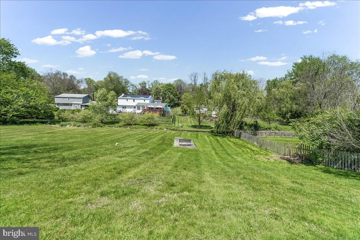 893 Westtown Road photo 37