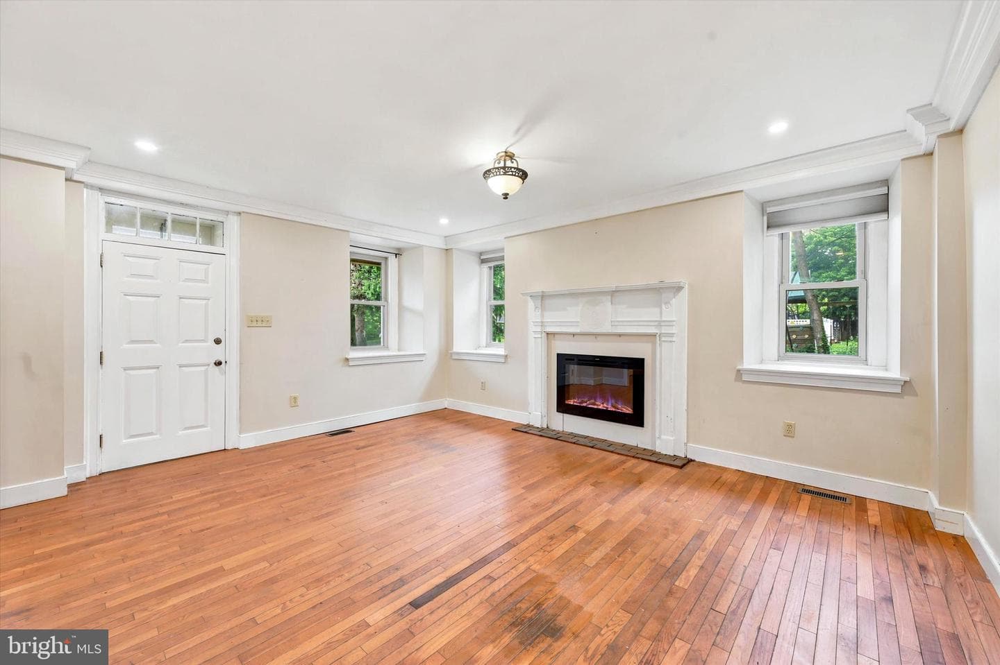 1255 Valley Road photo 6
