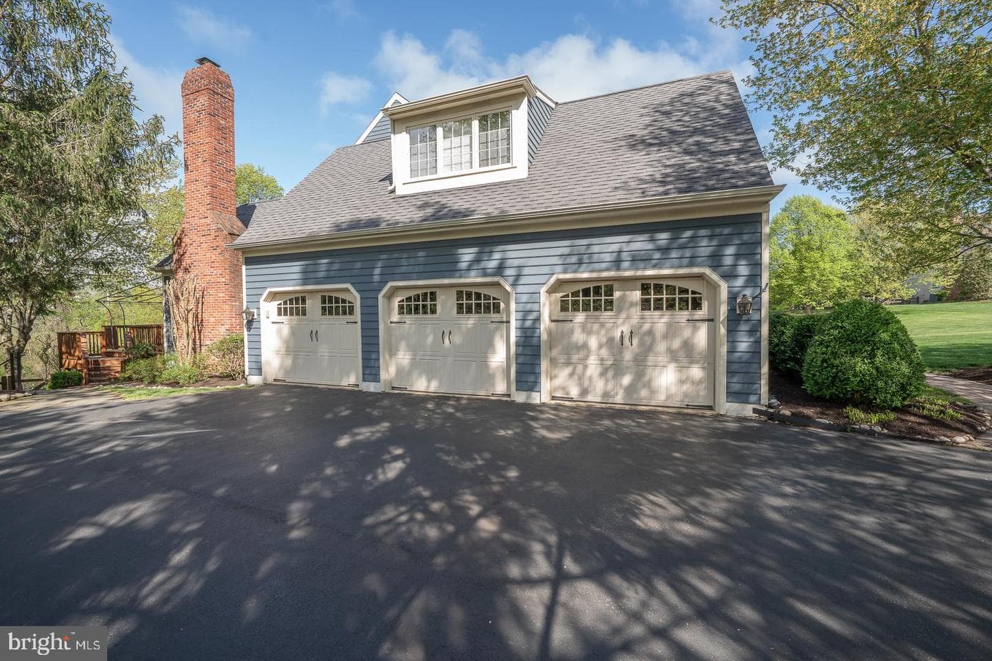 30 Spring Hill Lane photo 2