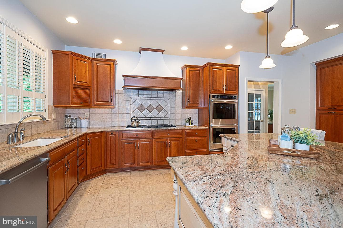 30 Spring Hill Lane photo 20