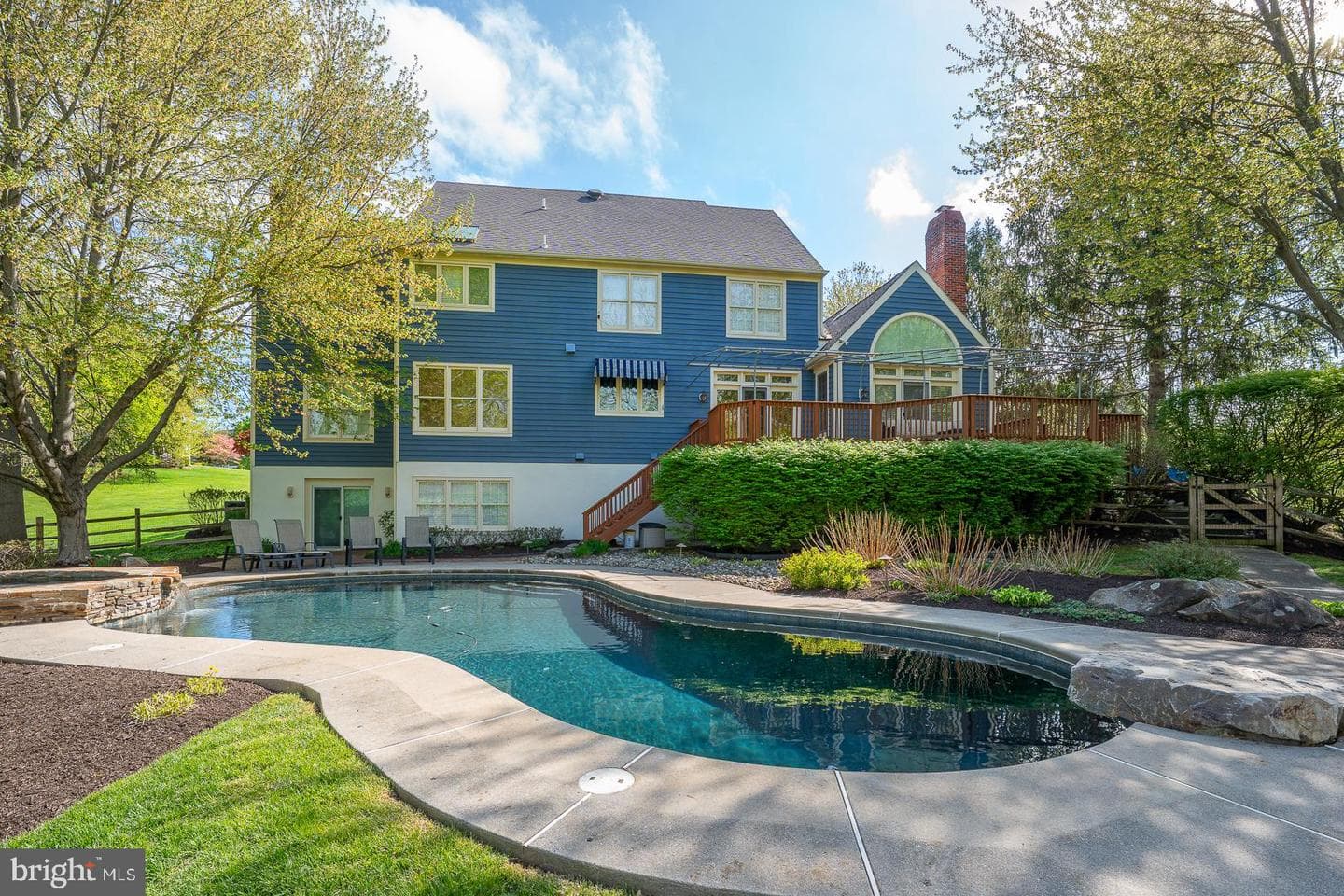 30 Spring Hill Lane photo 3