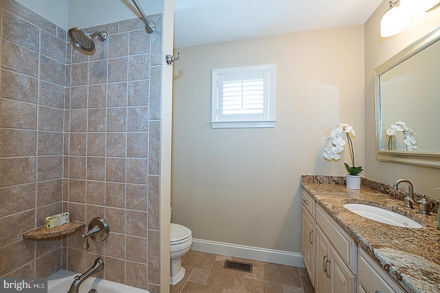 30 Spring Hill Lane photo 46