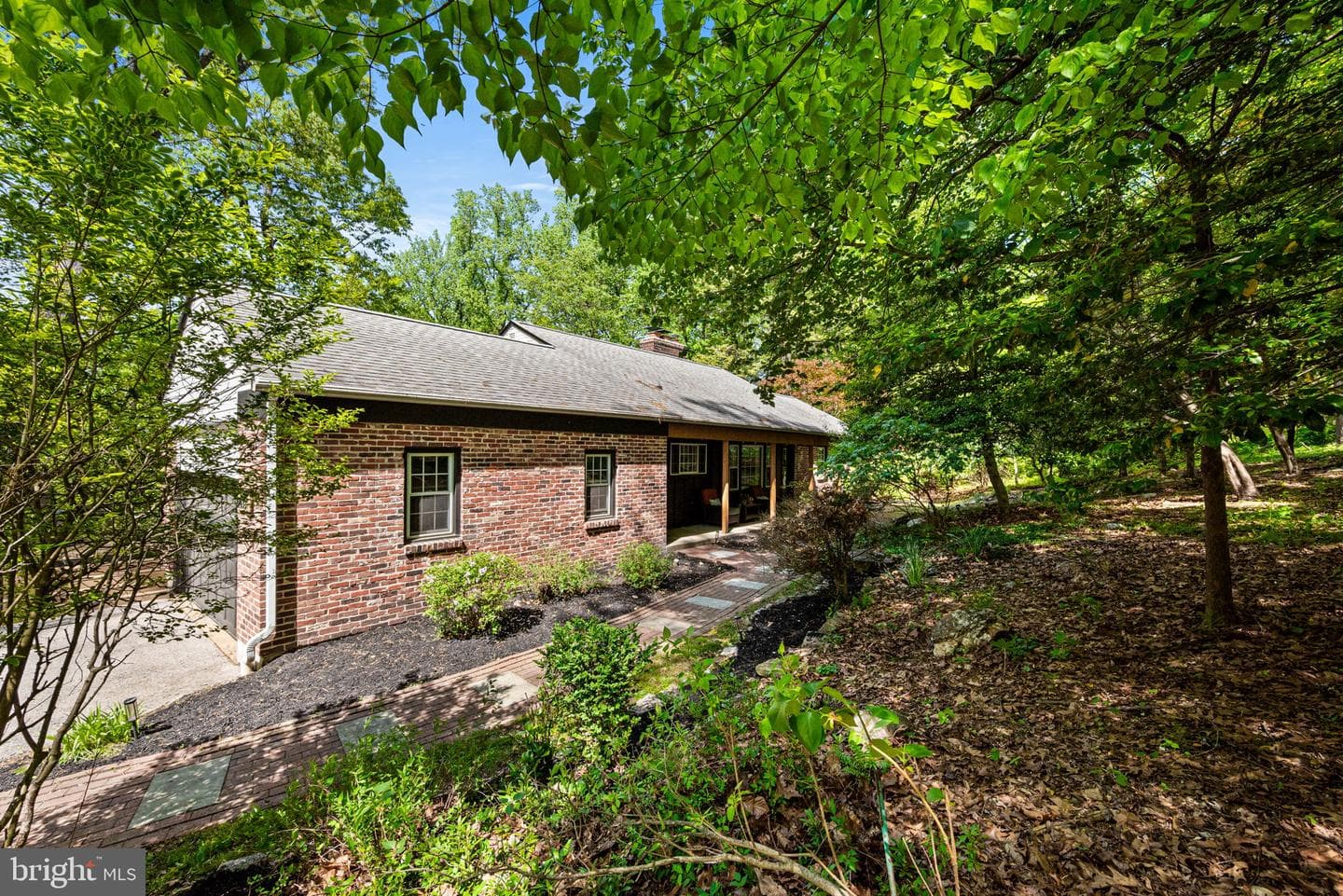 433 Paul Lemen Drive photo 2