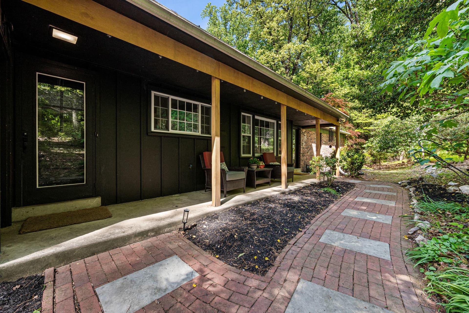 433 Paul Lemen Drive photo 4