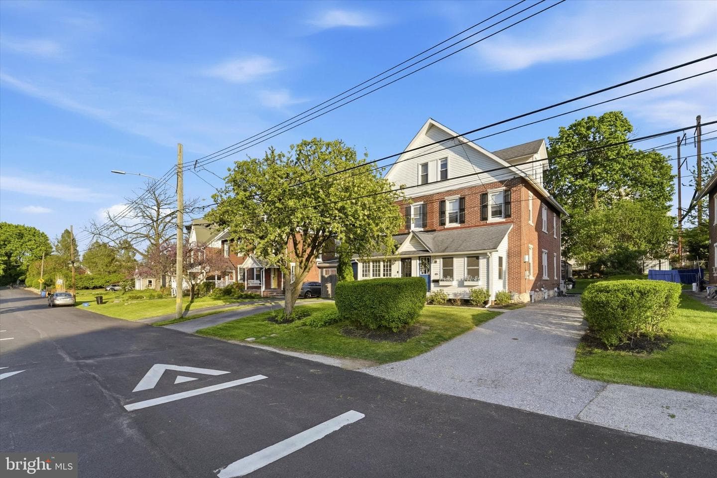 320 E Broad Street photo 2