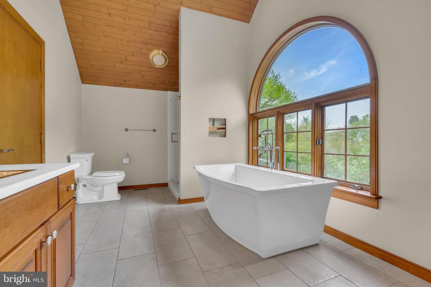 132 Beverly Drive photo 23