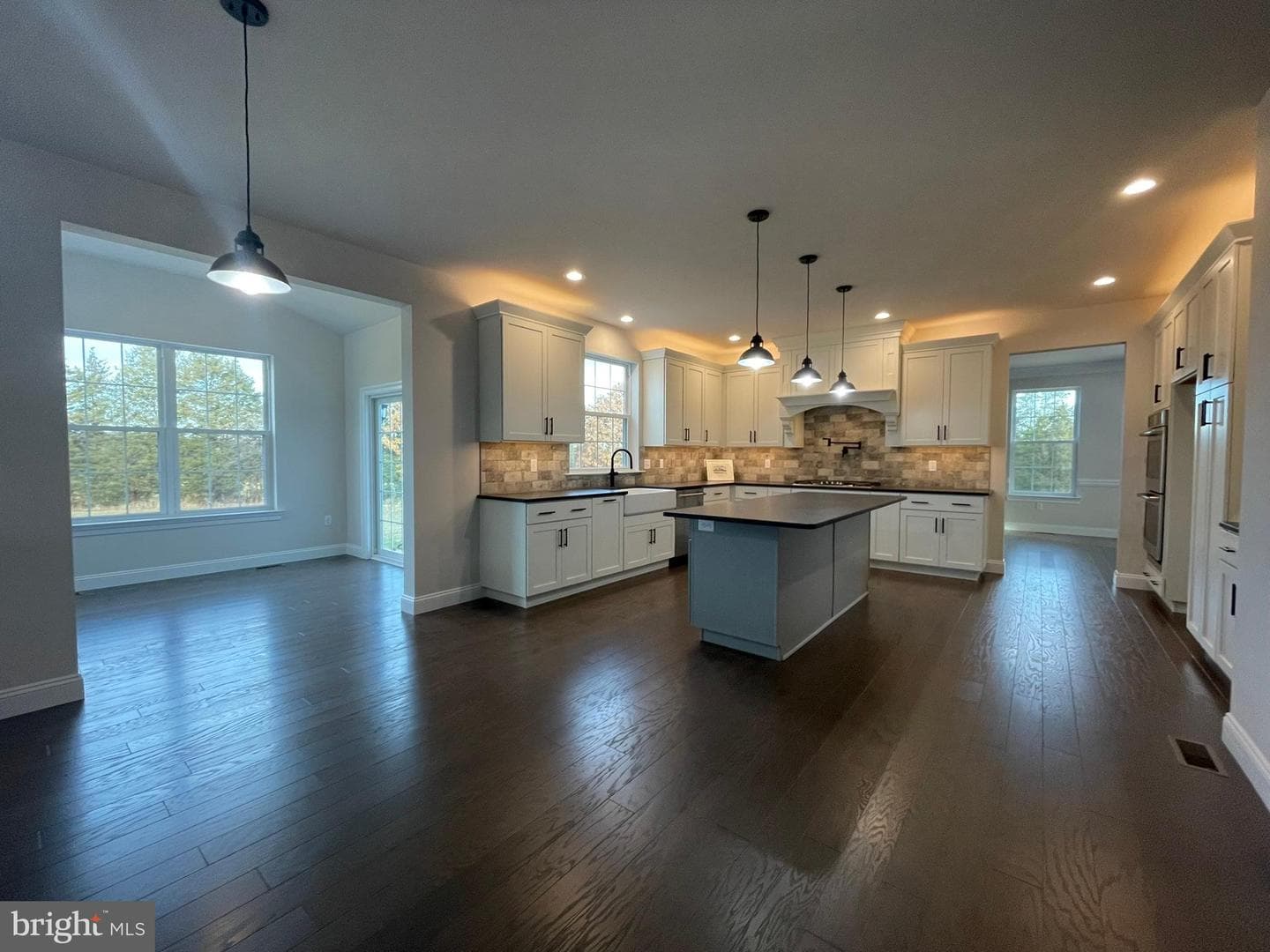 73 Ruth Ave photo 15