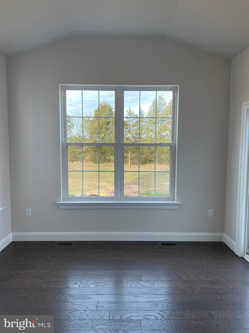 73 Ruth Ave photo 49