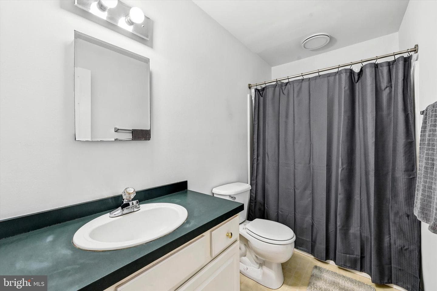 7 Kathleen Drive photo 25