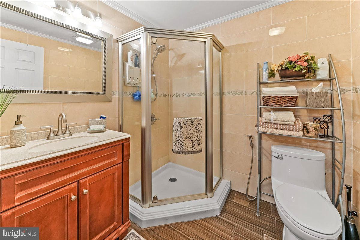 100 Stratford Court photo 30