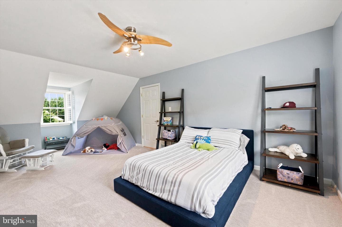103 Raintree Lane photo 38