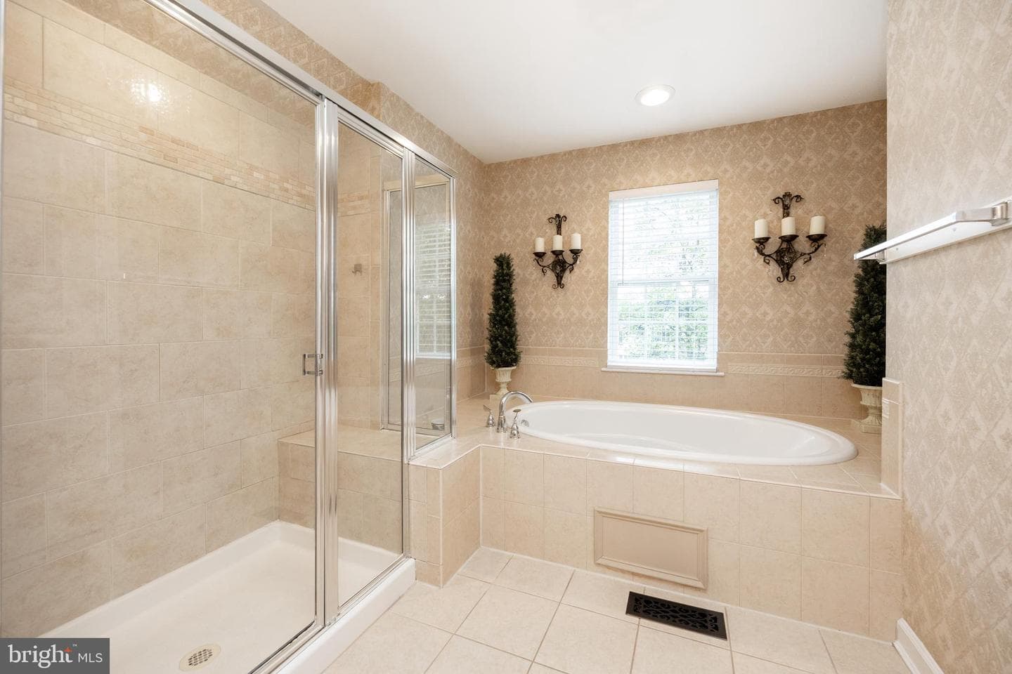 1538 Tattersall Way photo 30