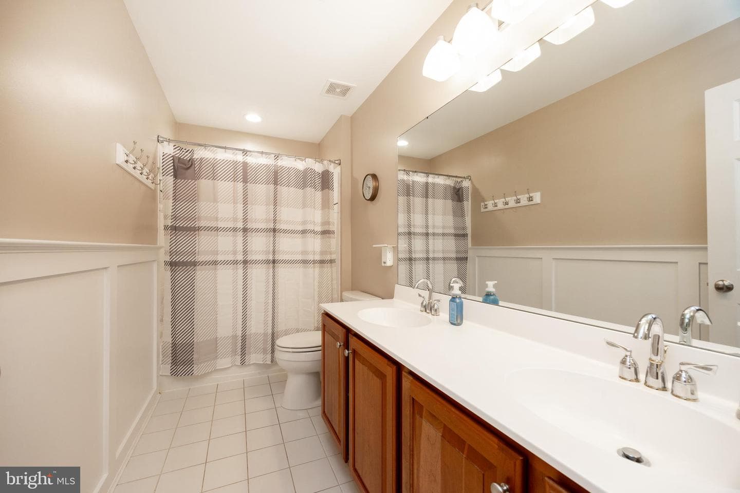 1538 Tattersall Way photo 34