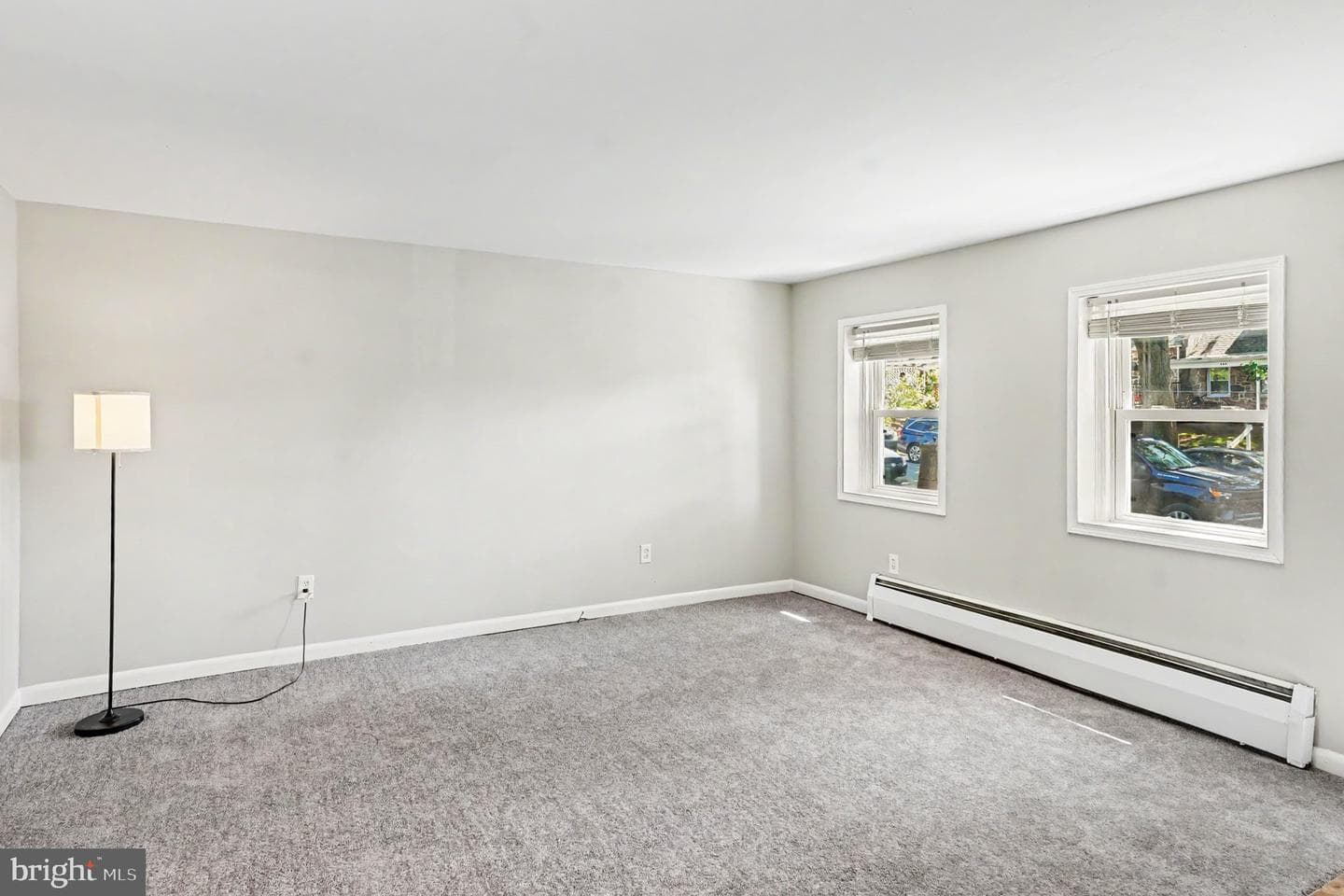 909 Woodlawn Avenue photo 6