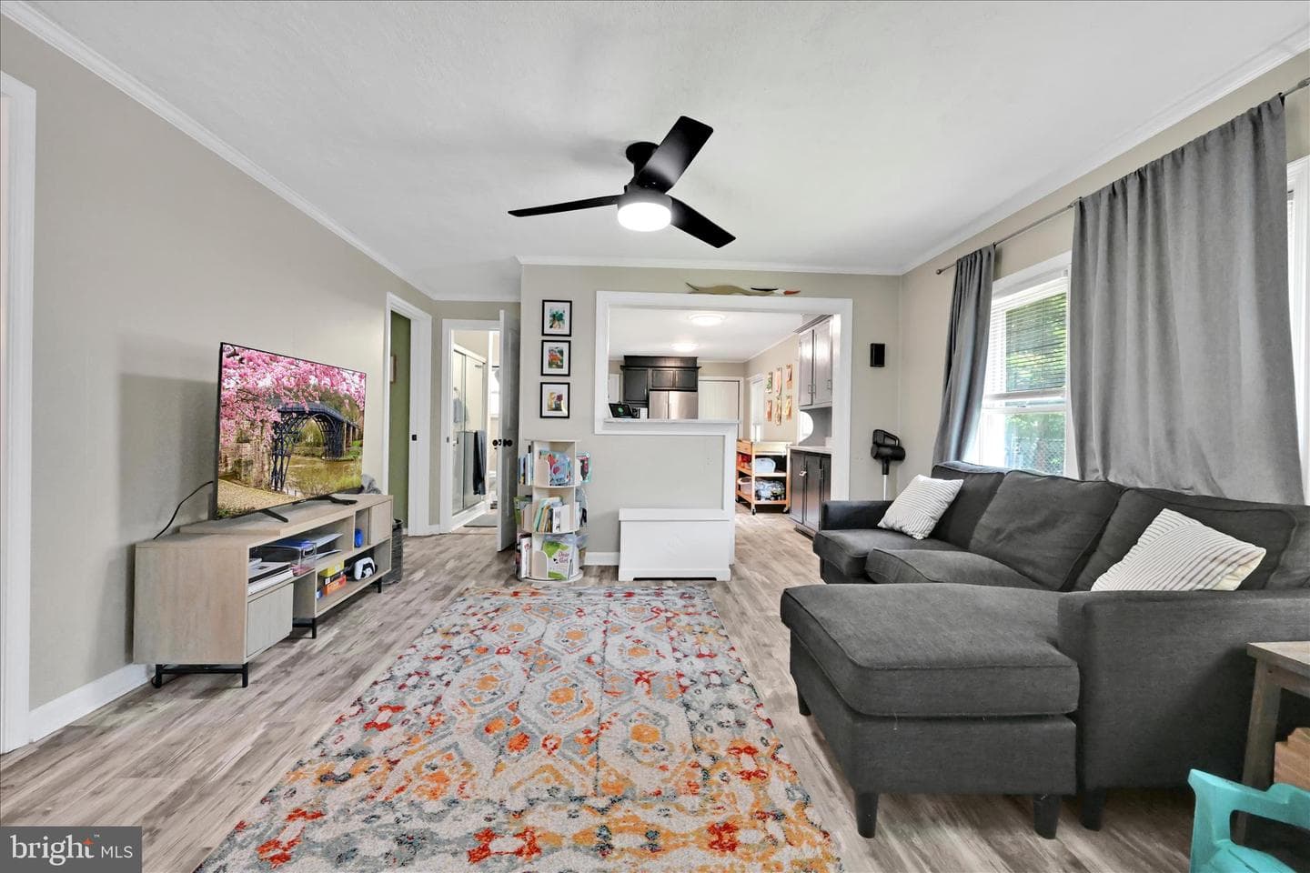 705 Charles Street photo 10