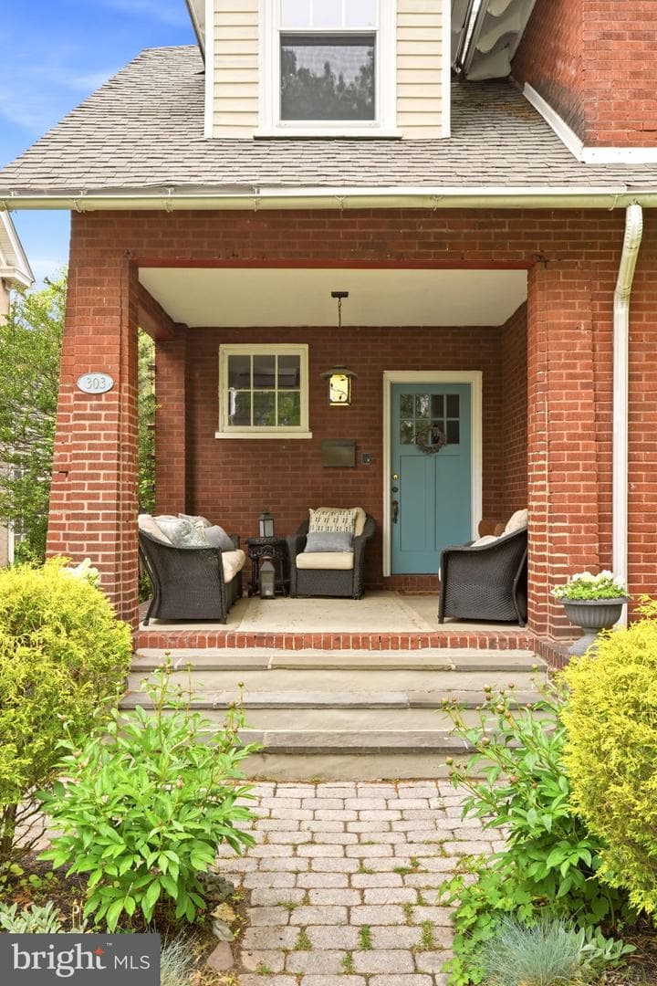 303 Price Street photo 7