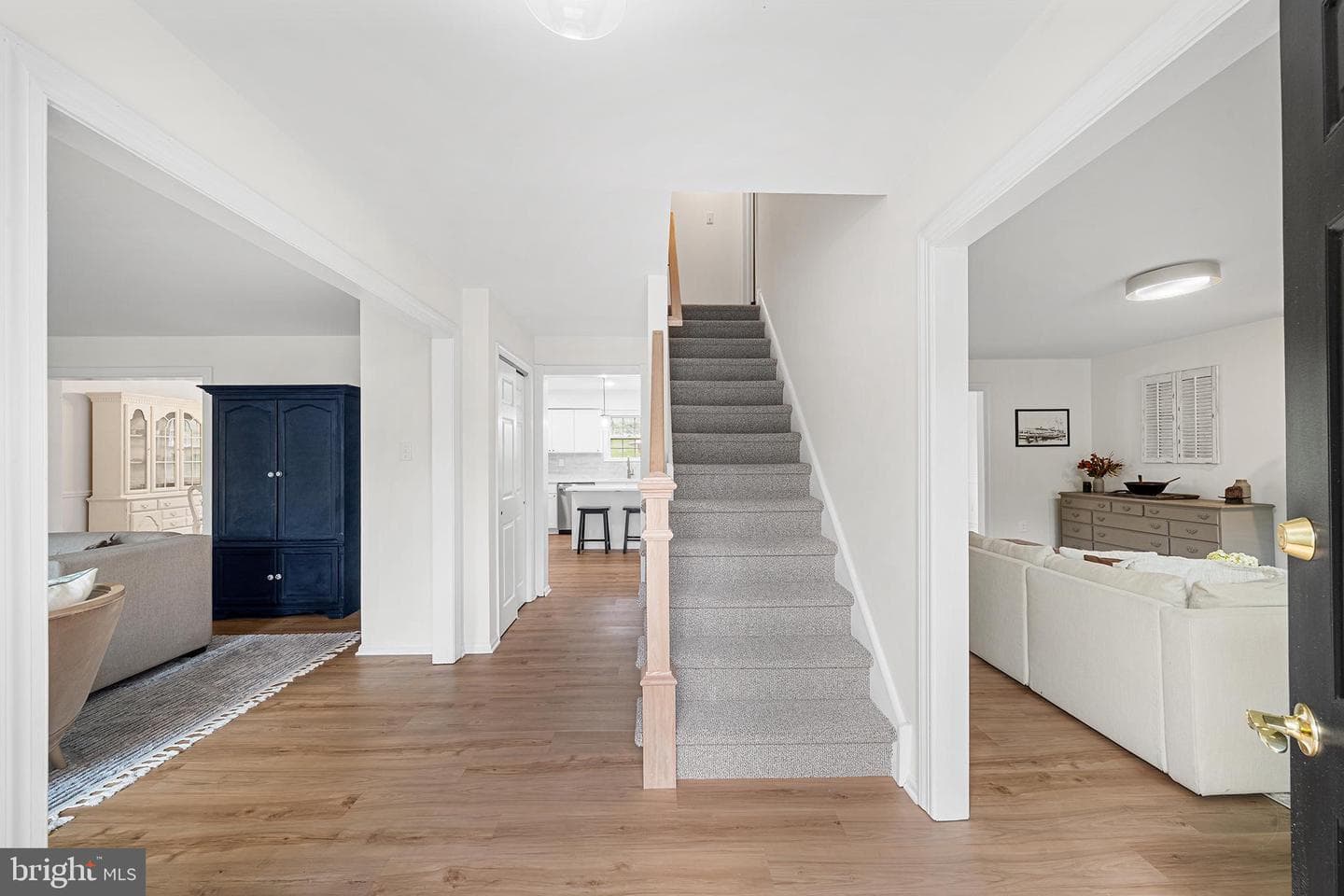 210 James Drive photo 4