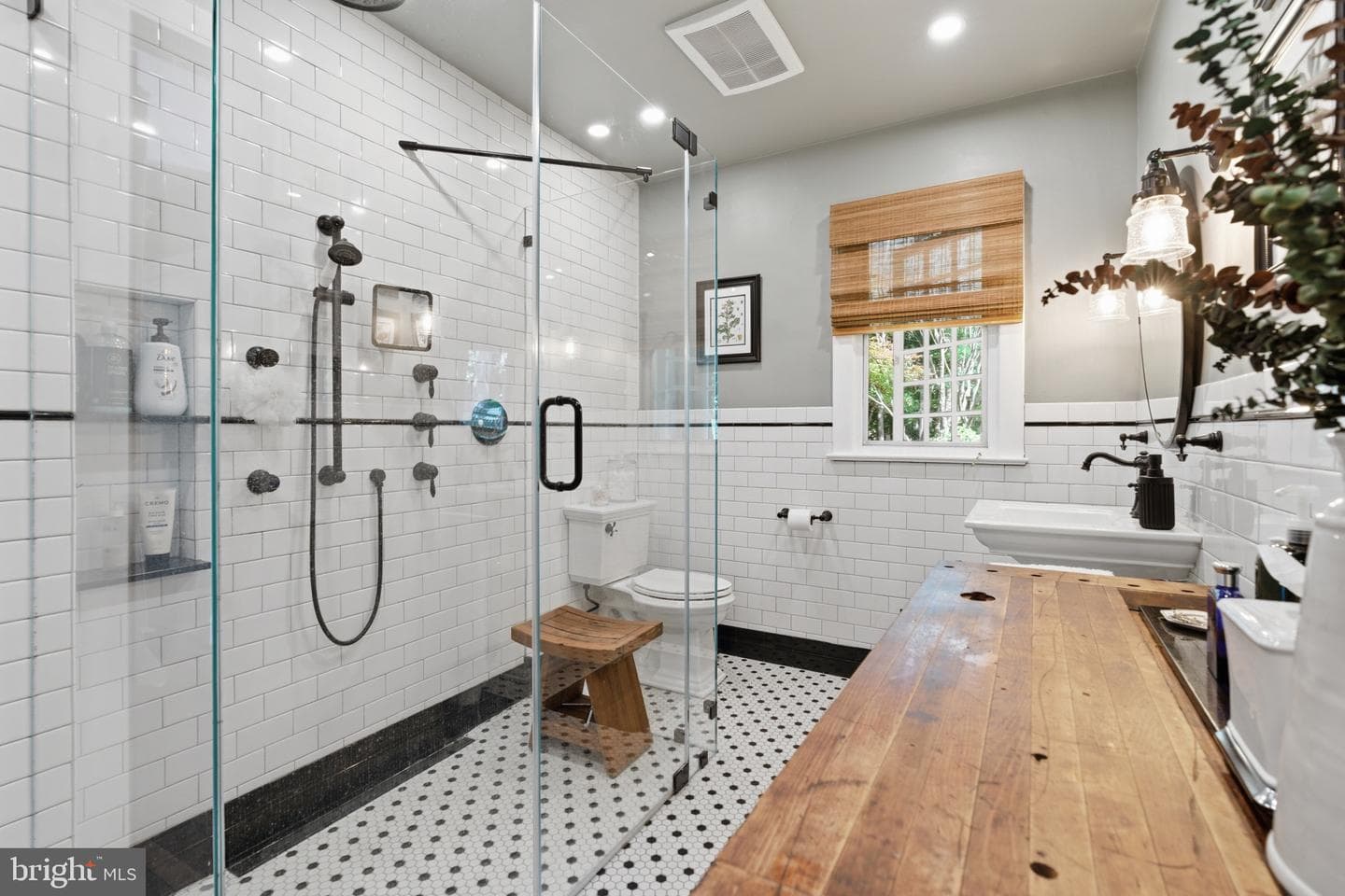 314 Oakbourne Road photo 38