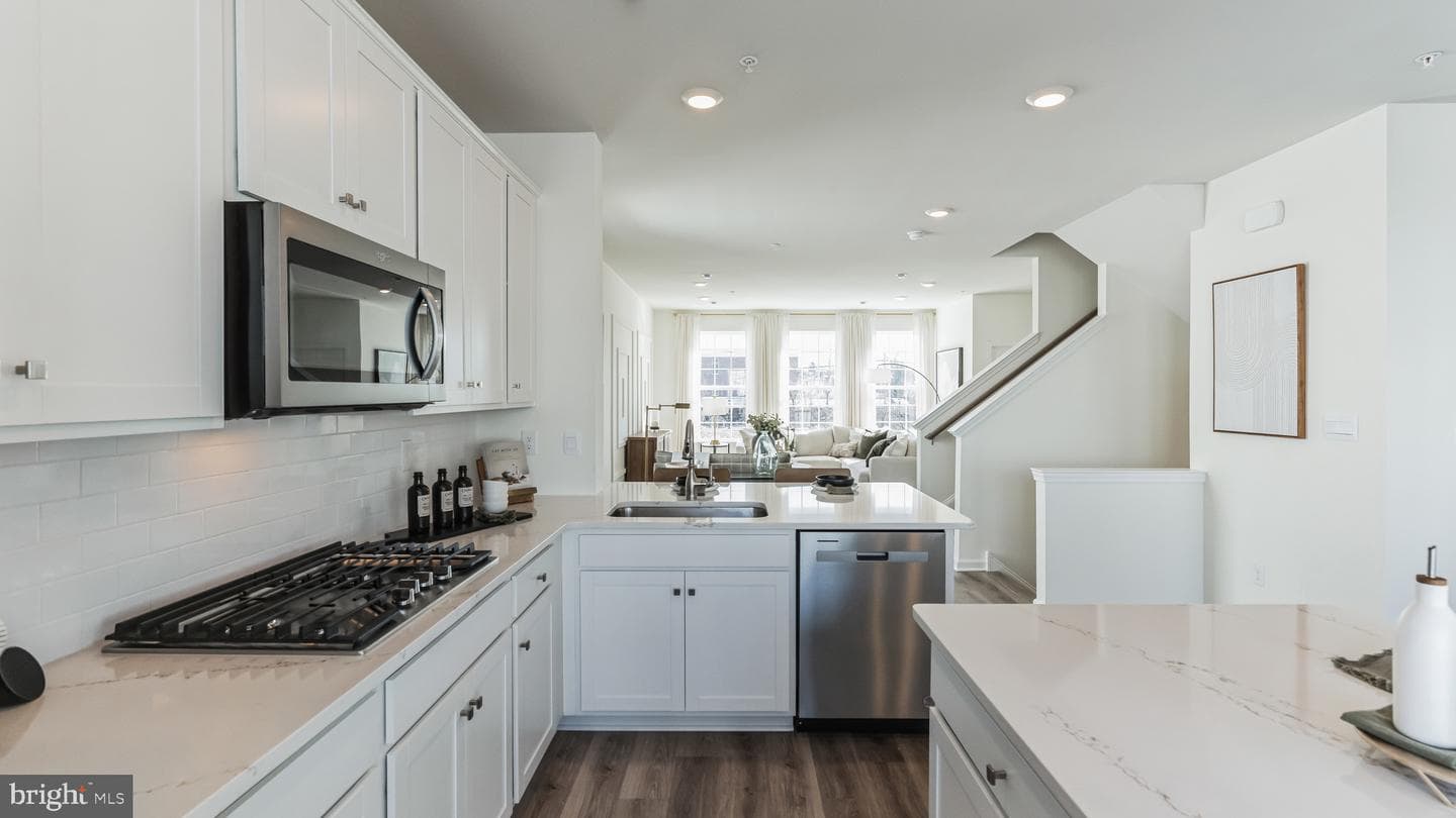 109 Smithworks Boulevard photo 5