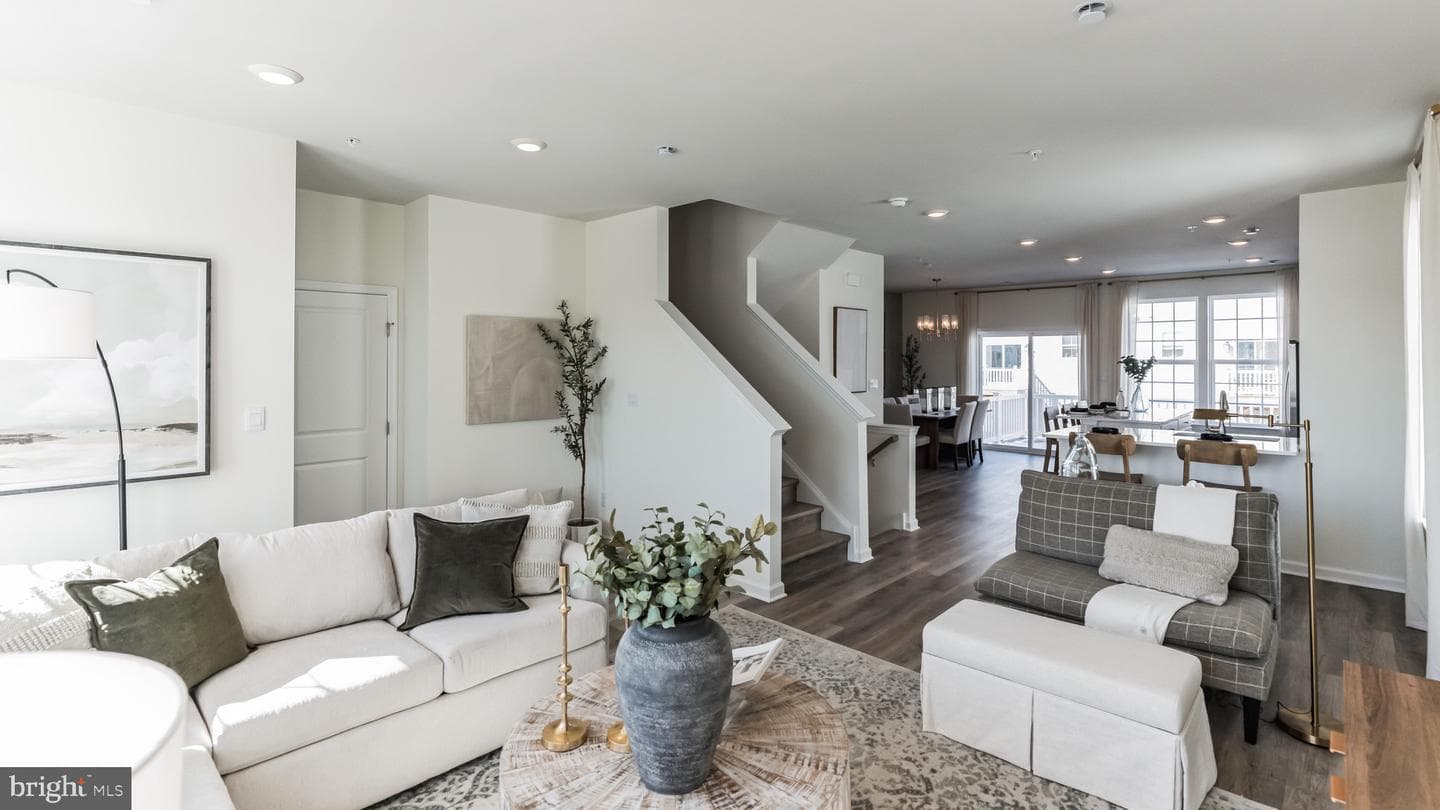 109 Smithworks Boulevard photo 8
