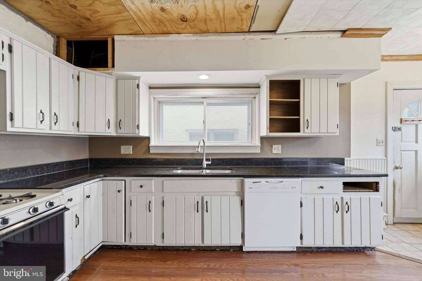 230 1st Avenue photo 10