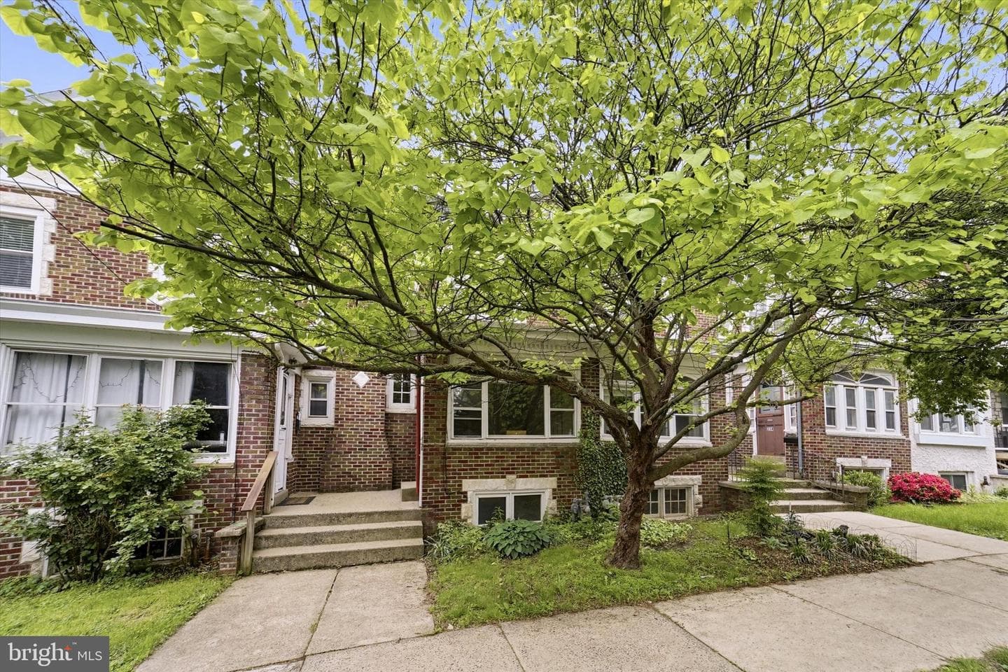 230 1st Avenue photo 2