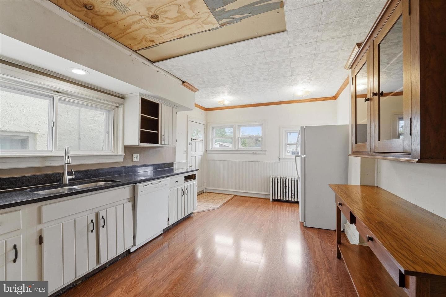 230 1st Avenue photo 9