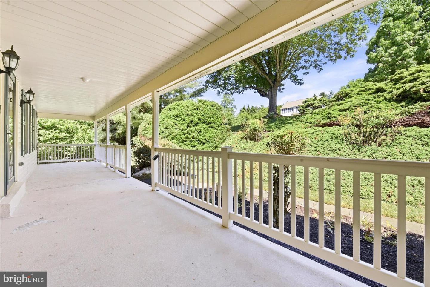100 Noble Drive photo 2