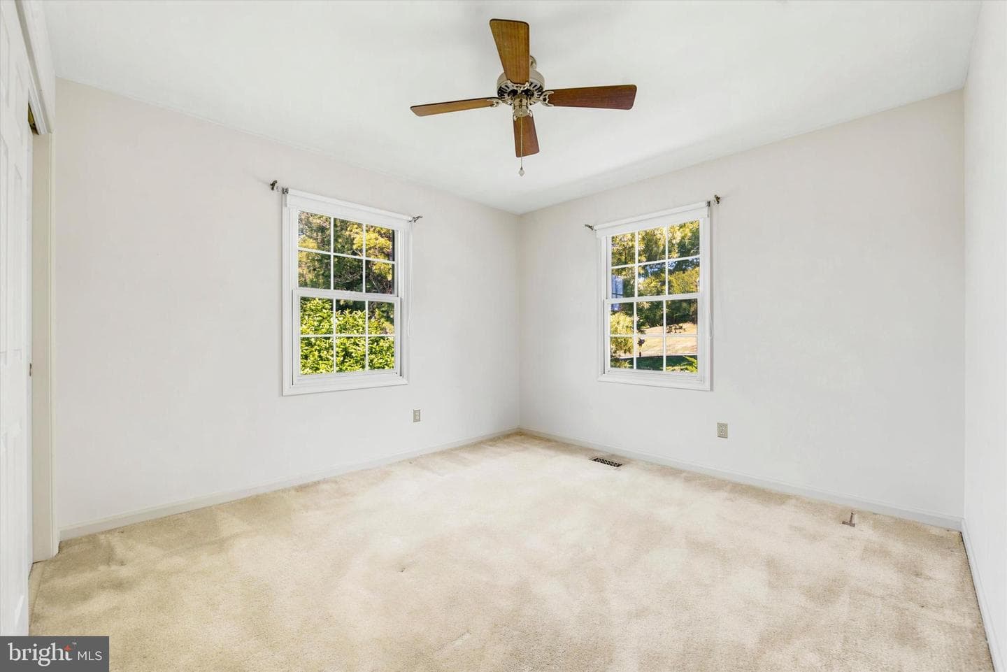 100 Noble Drive photo 23