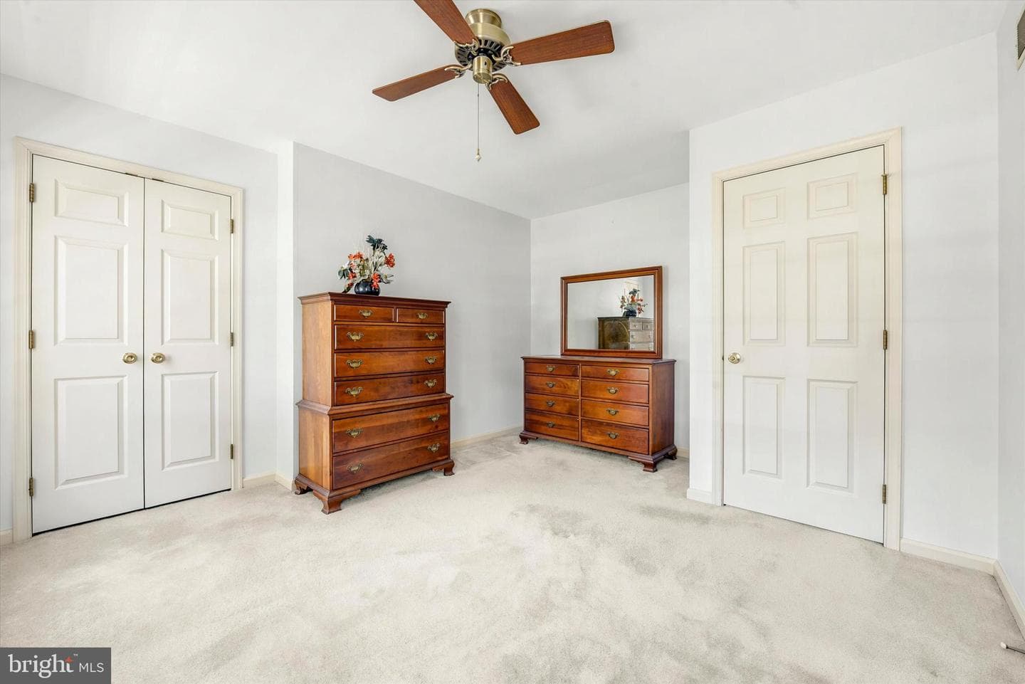 100 Noble Drive photo 25