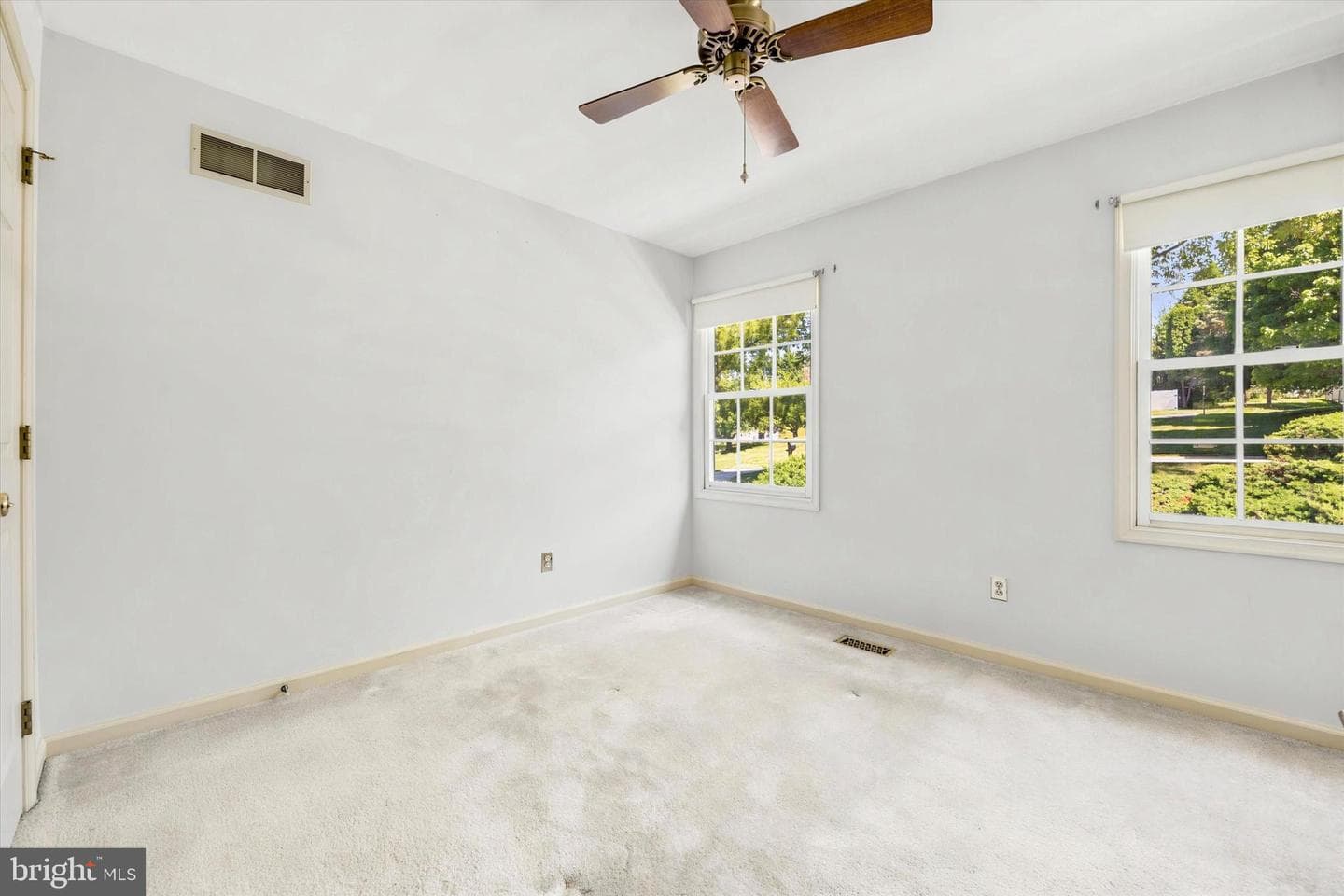 100 Noble Drive photo 26