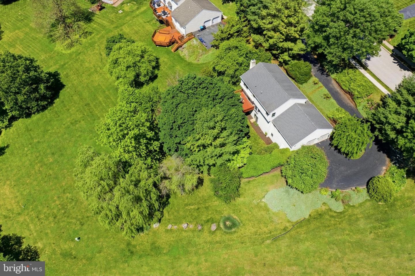 100 Noble Drive photo 35