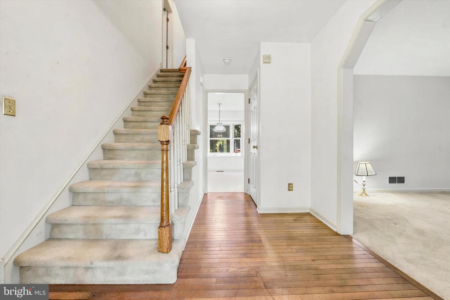 100 Noble Drive photo 4