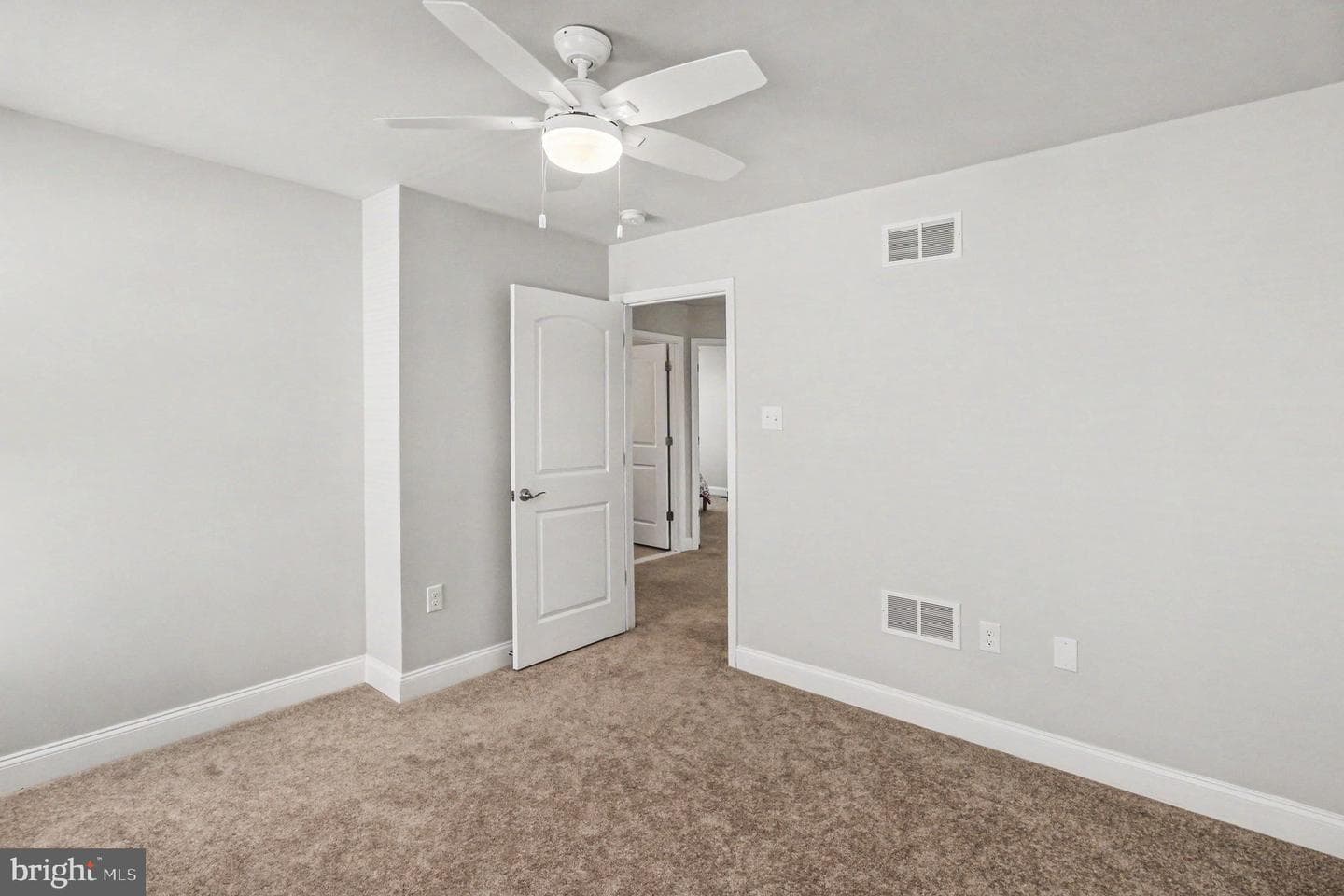 624 Bridge Street photo 29