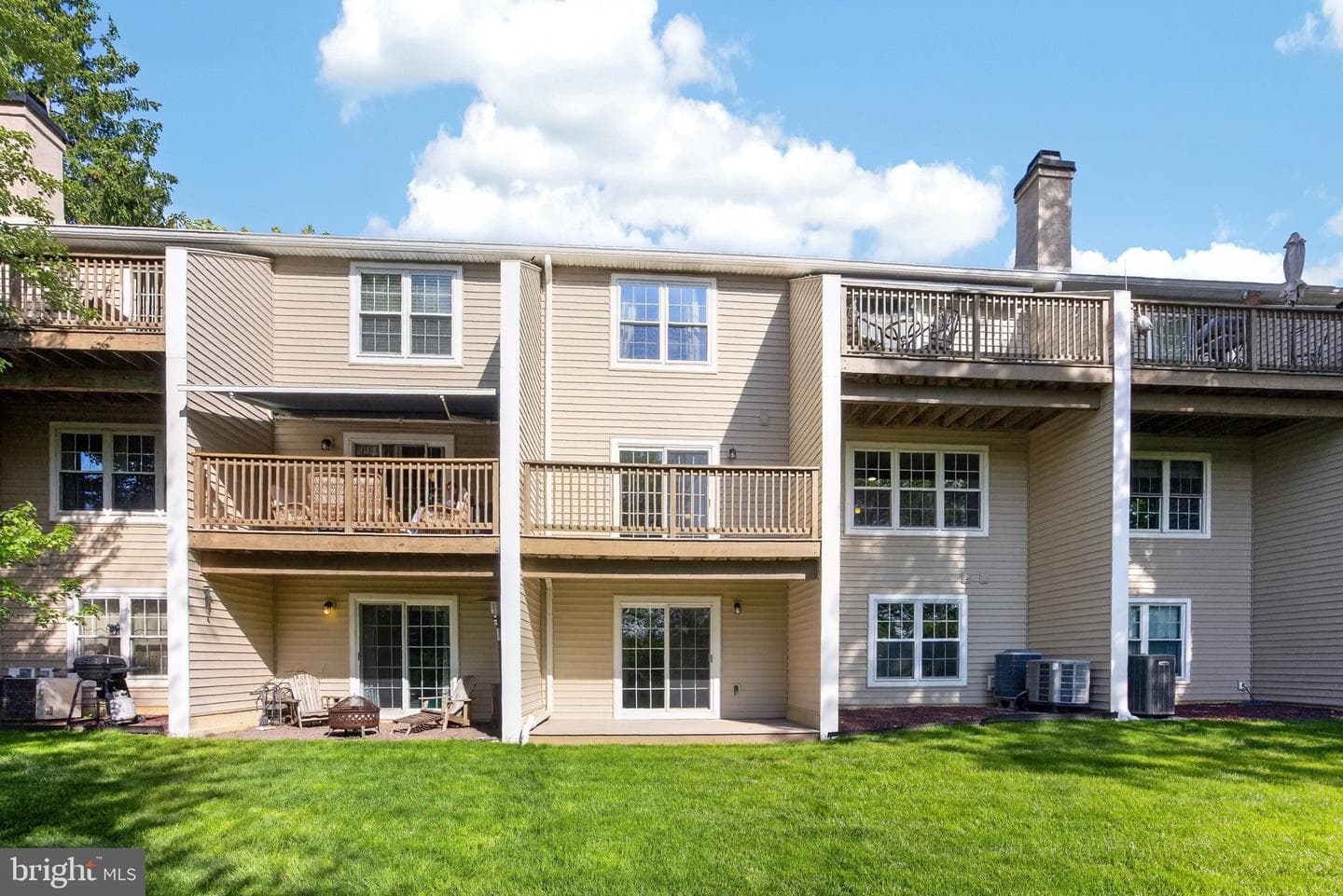 103 Fairfield Court photo 24