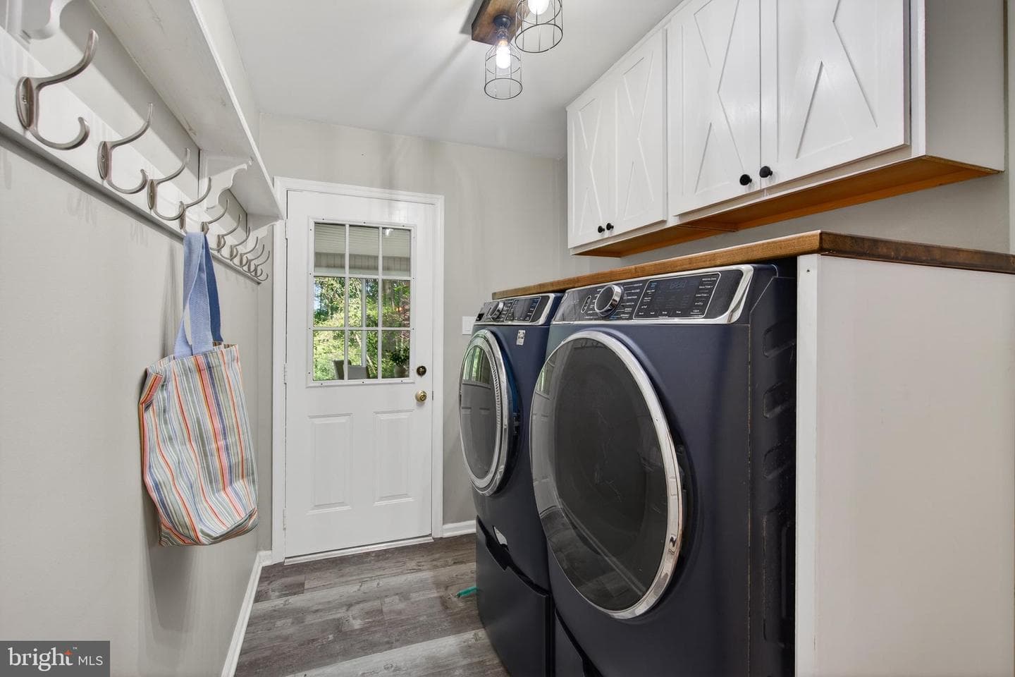823 Nathan Hale Drive photo 33