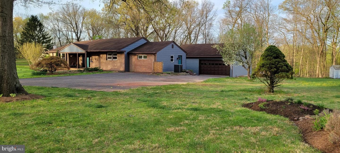 128 Mark Drive photo 5